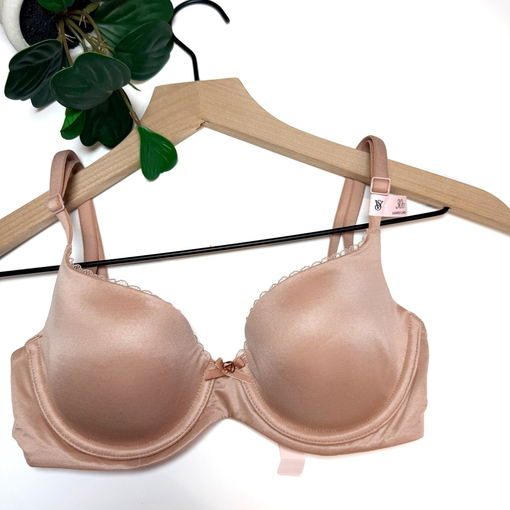 Women's Victoria's Secret Beige Lightly Lined Bra 30D NEW WITH TAGS